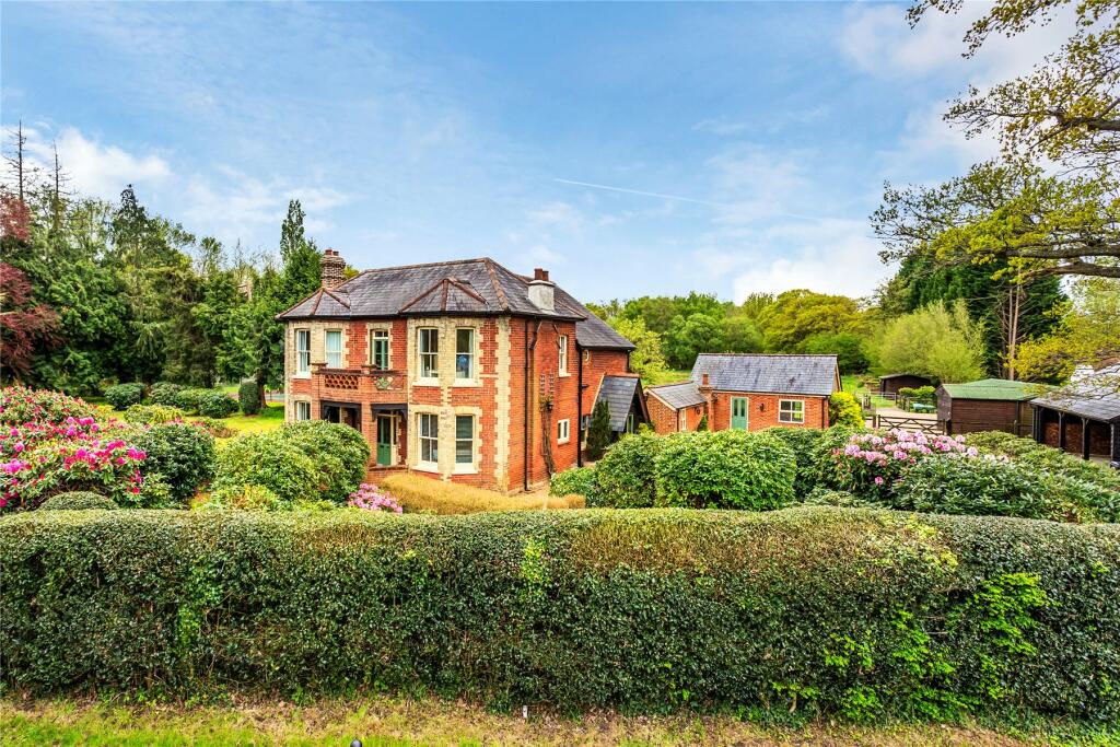 4 bedroom detached house for sale in Carthouse Lane, Horsell, Surrey, GU21