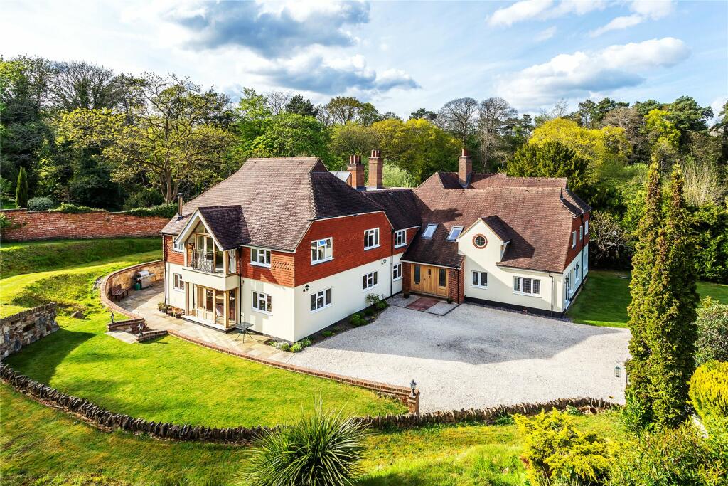 8 bedroom detached house for sale in Gapemouth Road, Pirbright, Surrey