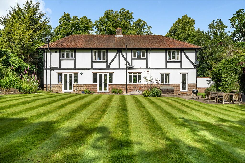 4 bedroom detached house for sale in Ockham Road South, East Horsley, Leatherhead, Surrey, KT24