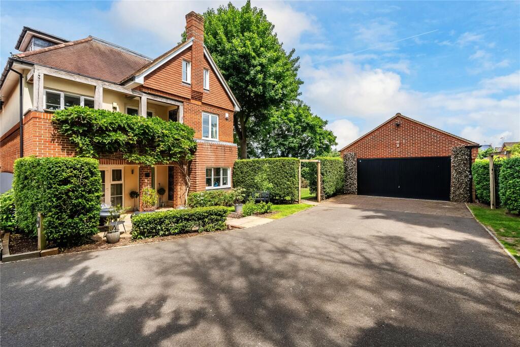 Main image of property: Romans Close, Guildford, Surrey, GU1