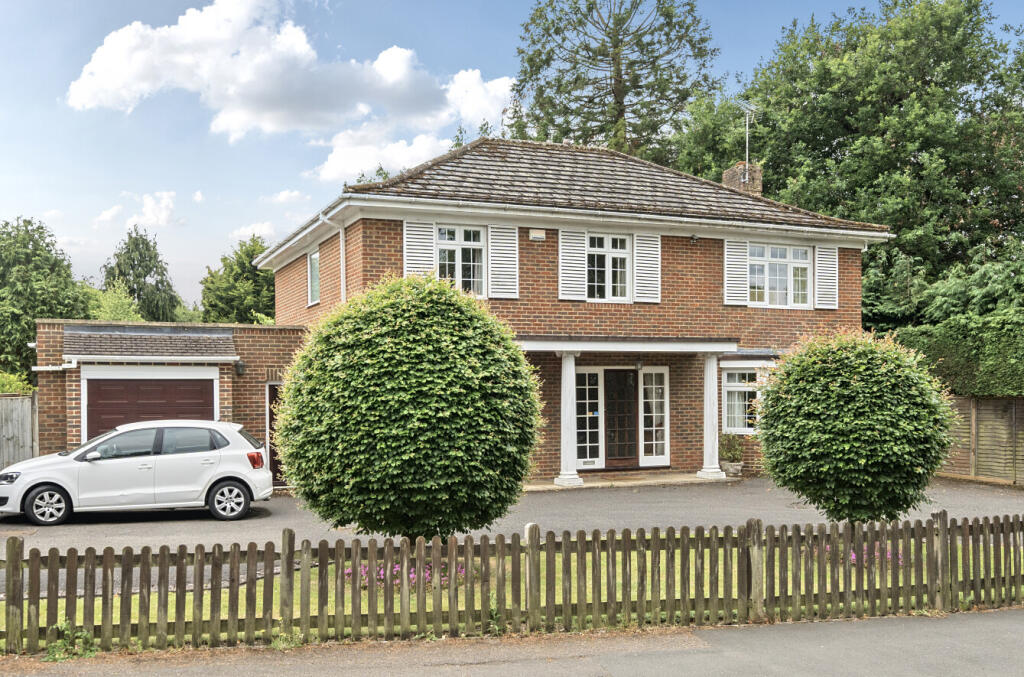 Main image of property: Horseshoe Lane East, Guildford, Surrey, GU1