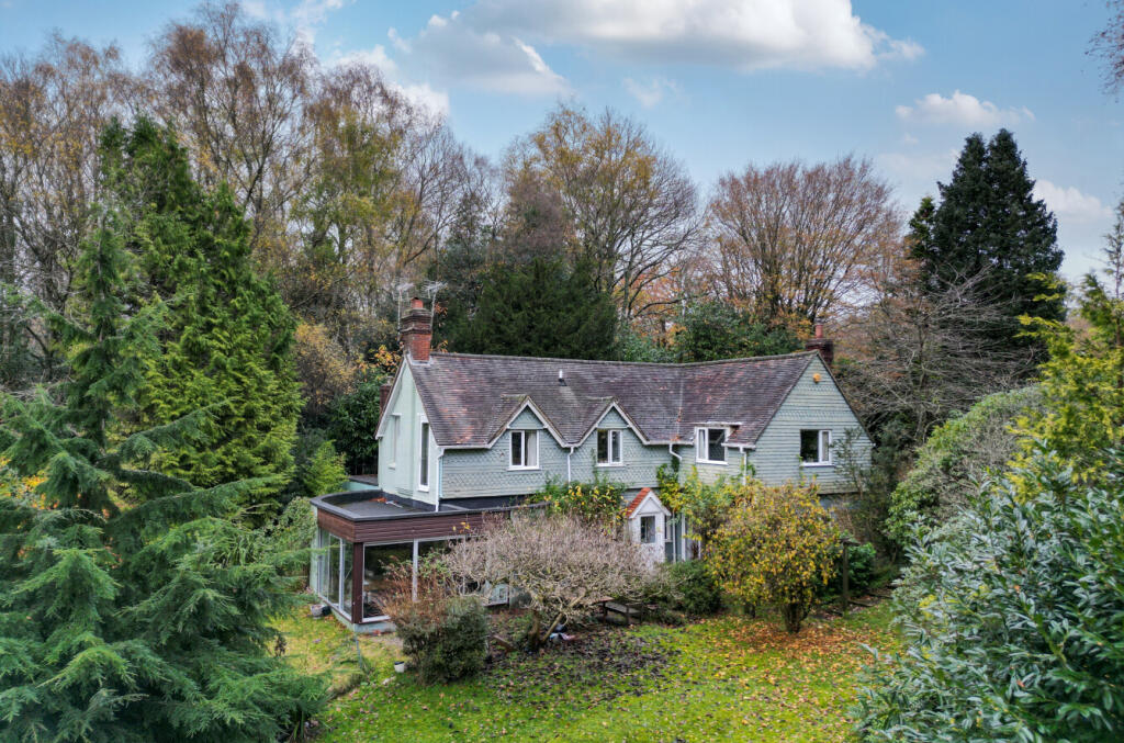 Main image of property: Farnham Lane, Haslemere, Surrey, GU27