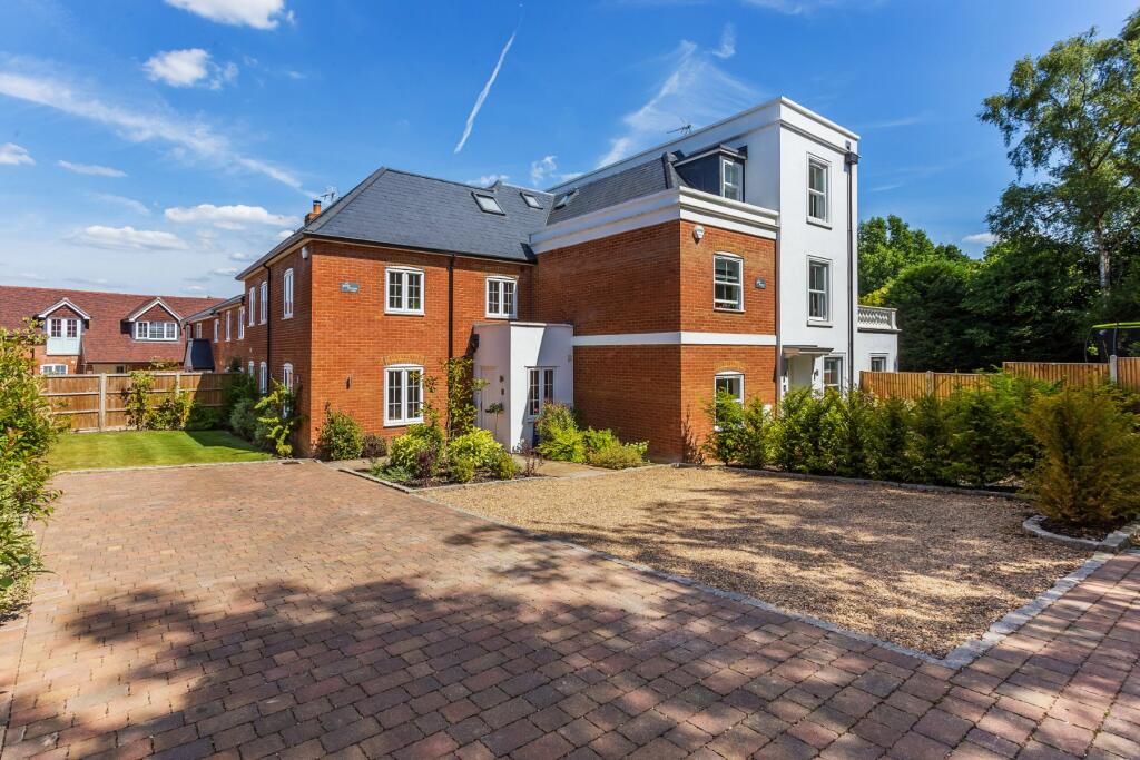Main image of property: Woking Road, Jacob's Well, Guildford, Surrey, GU4