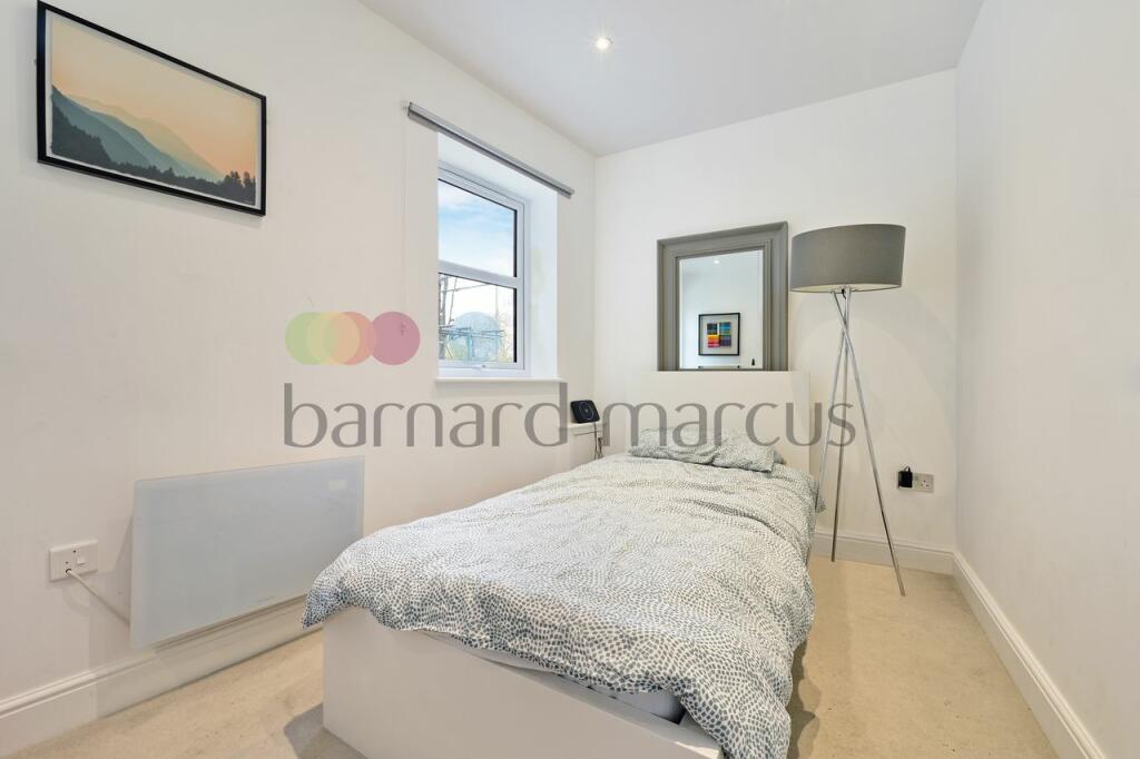 3 bedroom apartment for rent in Hervey Road, LONDON, SE3