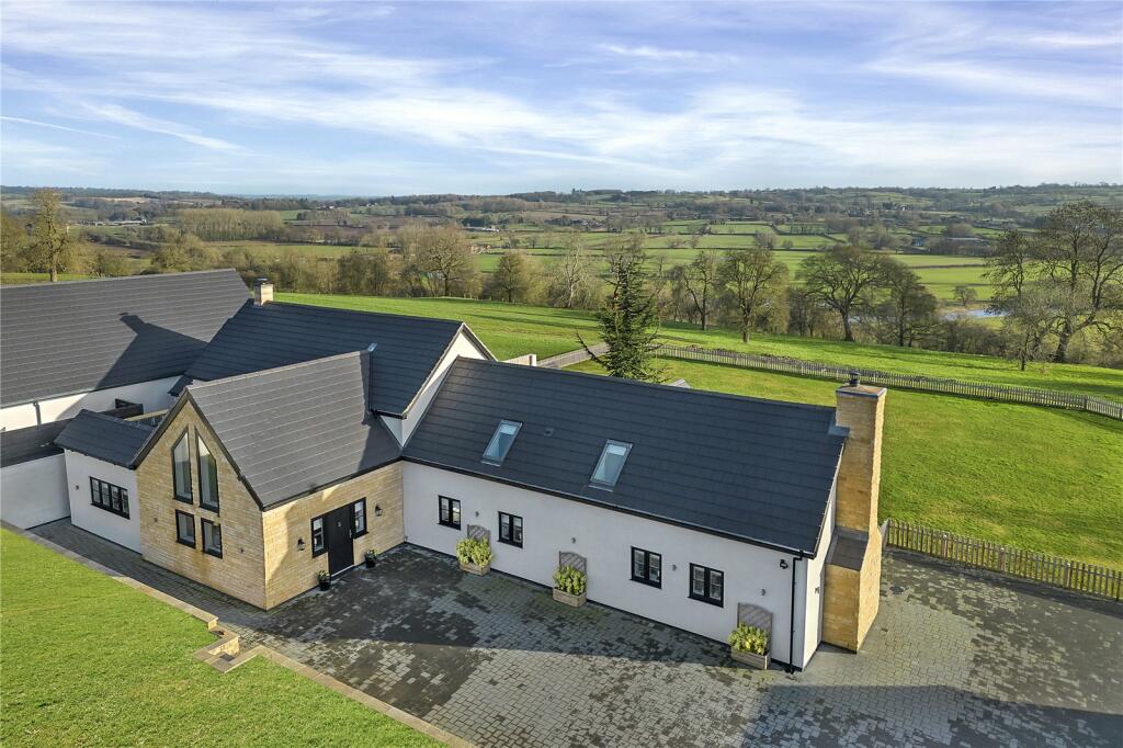 4 bedroom detached house for sale in Dove Croft Barn, Barrow Hill