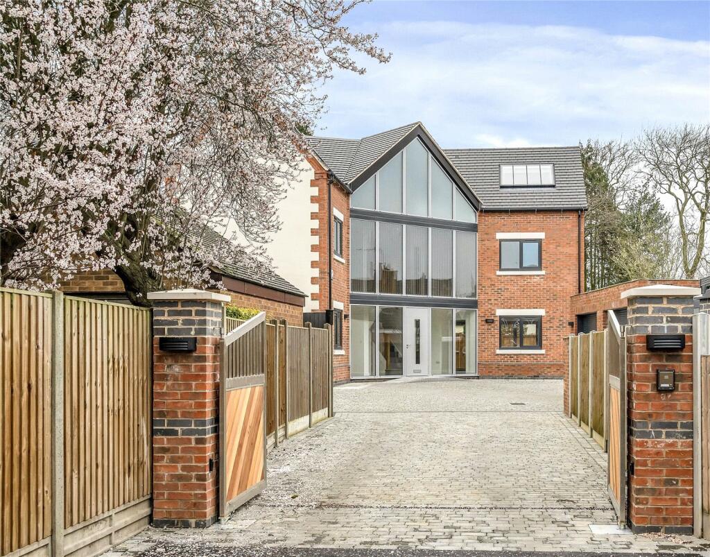 6 bedroom detached house for sale in Willow House, Willington, Derby