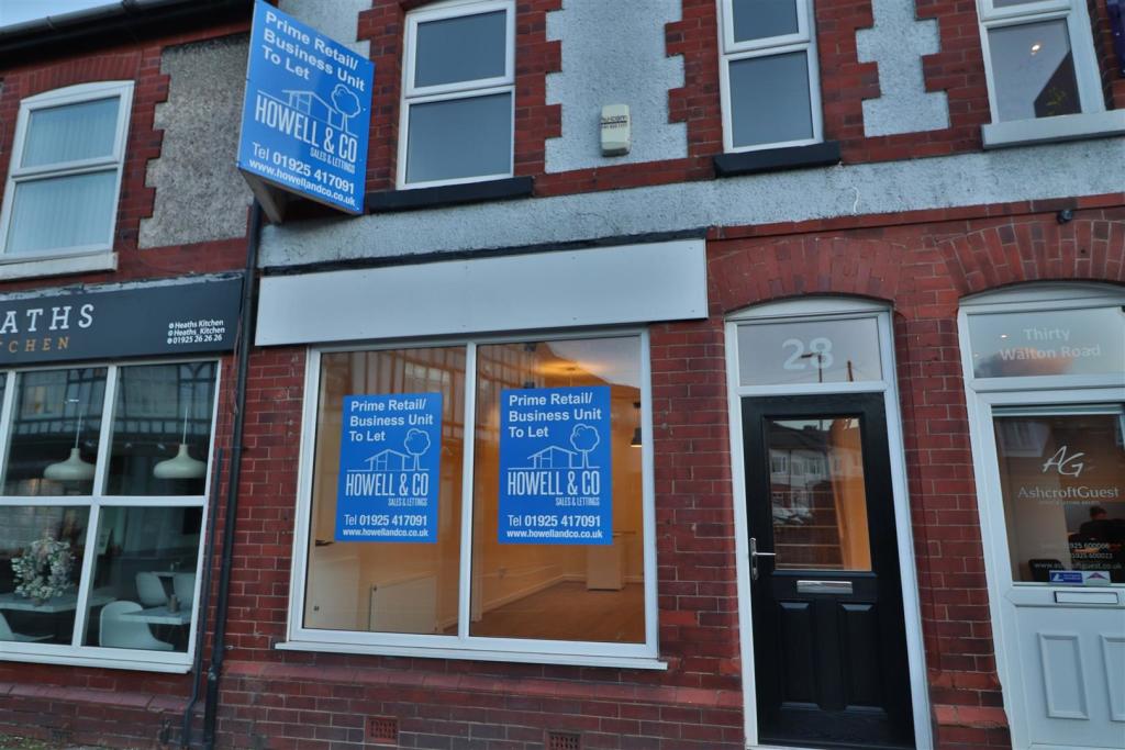 Commercial property for rent in Walton Road, Stockton Heath, Warrington