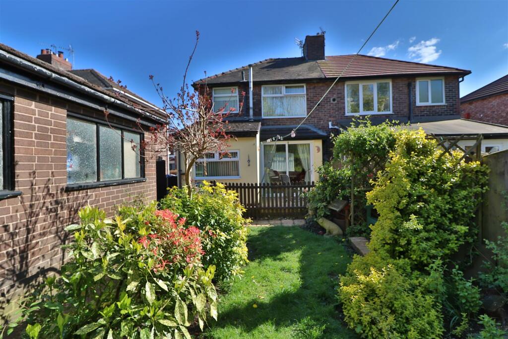 3 bedroom semidetached house for sale in Brownhill Drive, Padgate