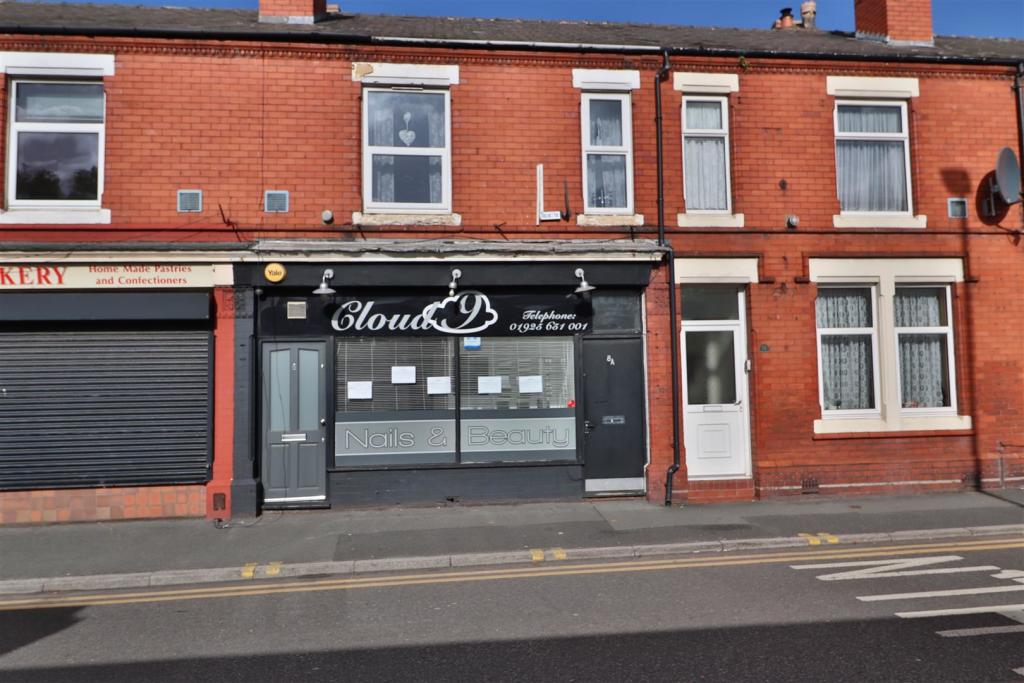 Commercial property for rent in Thelwall Lane, Latchford, Warrington, WA4