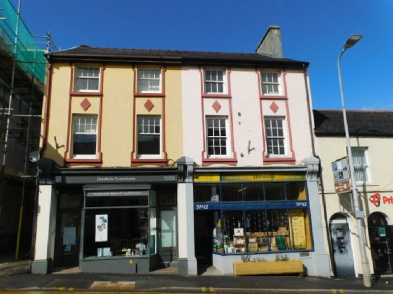 Commercial property for rent in 42 Rhosmaen Street, Llandeilo