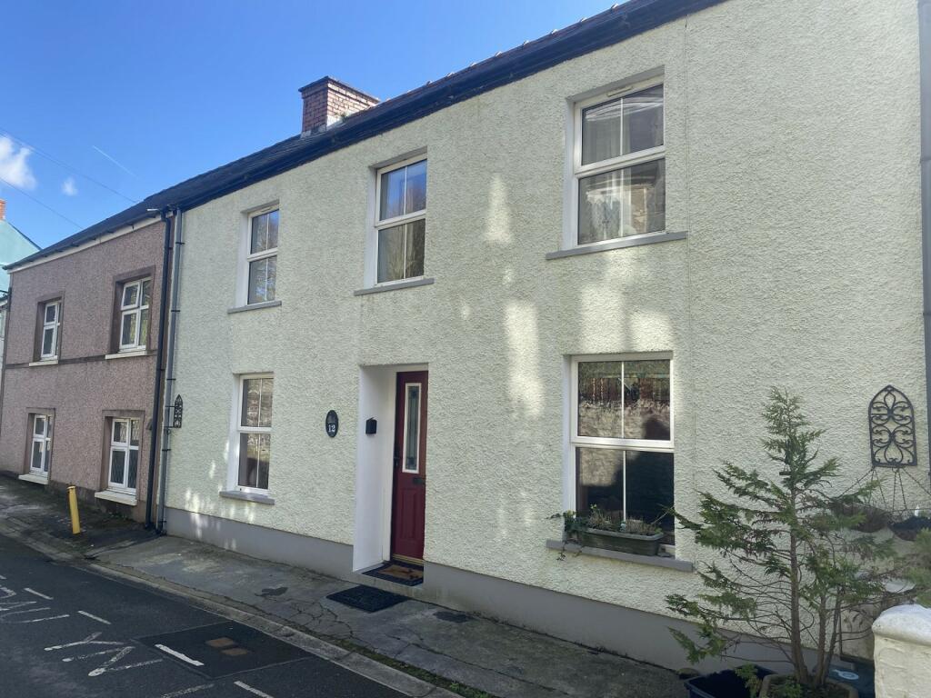 4 bedroom terraced house for sale in Church Street, Llandeilo