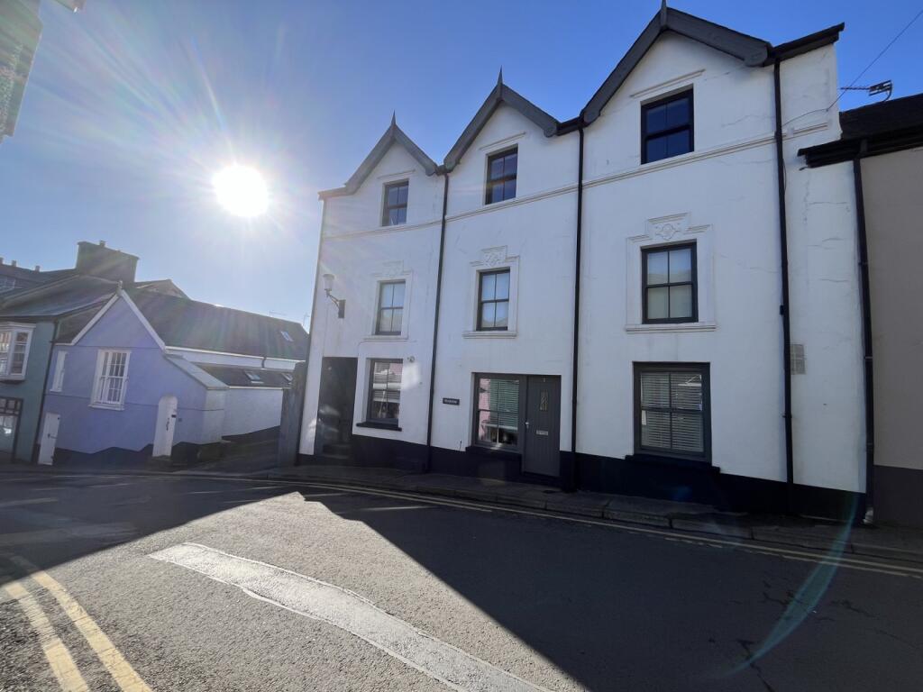Main image of property: Penrhiw 15 Carmarthen Street, Llandeilo, Carmarthenshire.