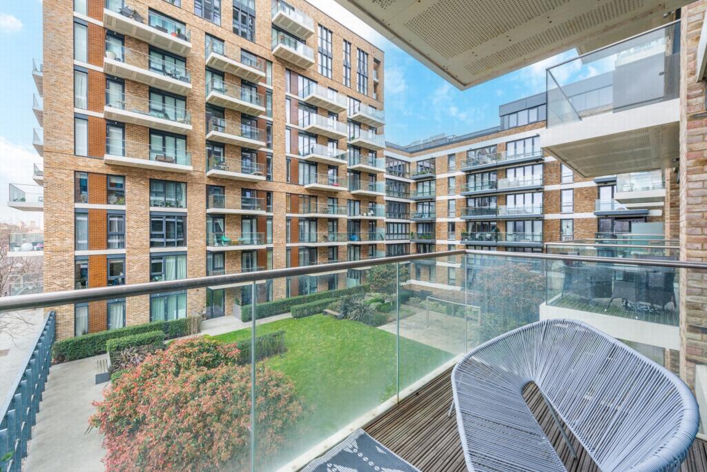 1 bedroom flat for rent in Duncombe House, Victory Parade, London, SE18