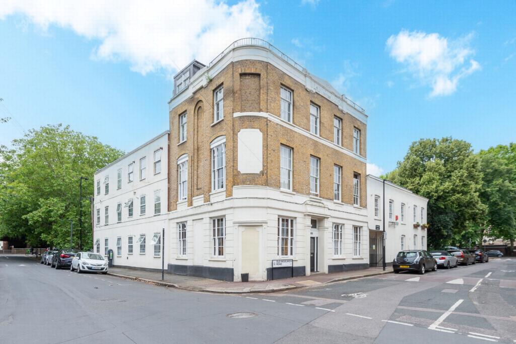 Main image of property: Frobisher Court, Old Woolwich Road, Greenwich, SE10