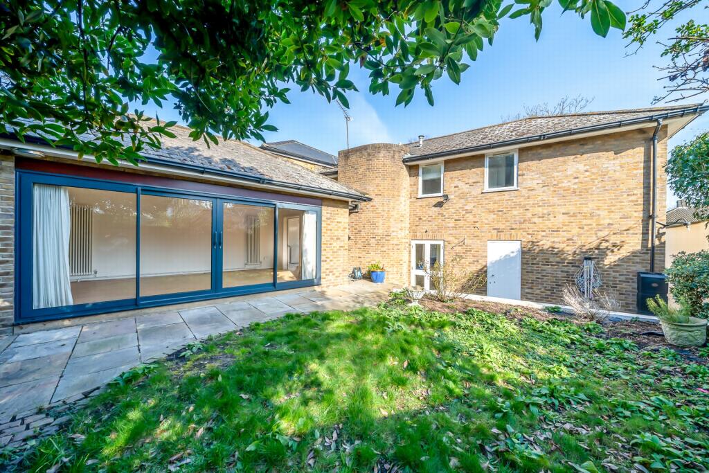 Main image of property: Paragon Place, Blackheath, SE3