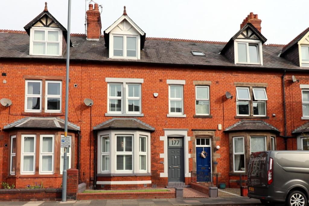 5 bedroom terraced house for sale in Warwick Road, Carlisle, CA1