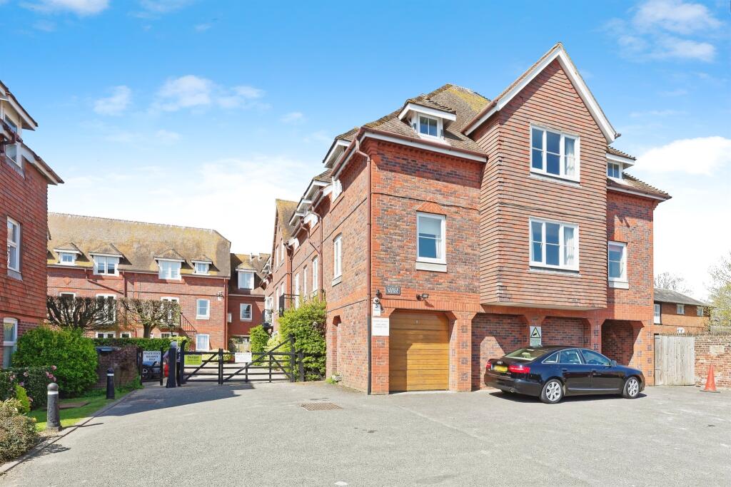 Main image of property: Gange Mews, Faversham