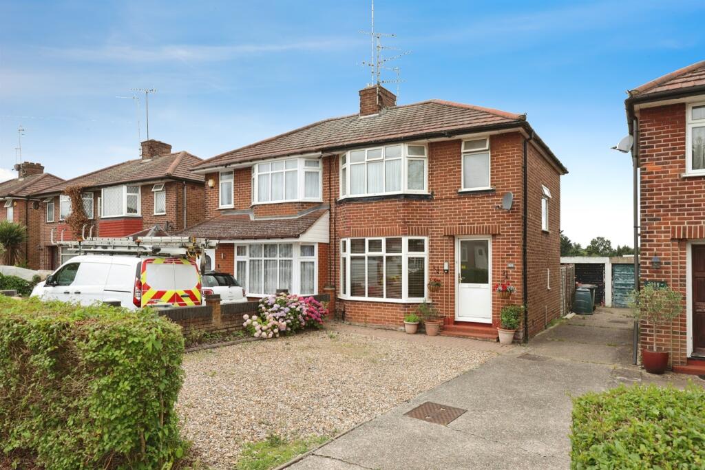 3 bedroom semidetached house for sale in Bullhead Road, Borehamwood, WD6