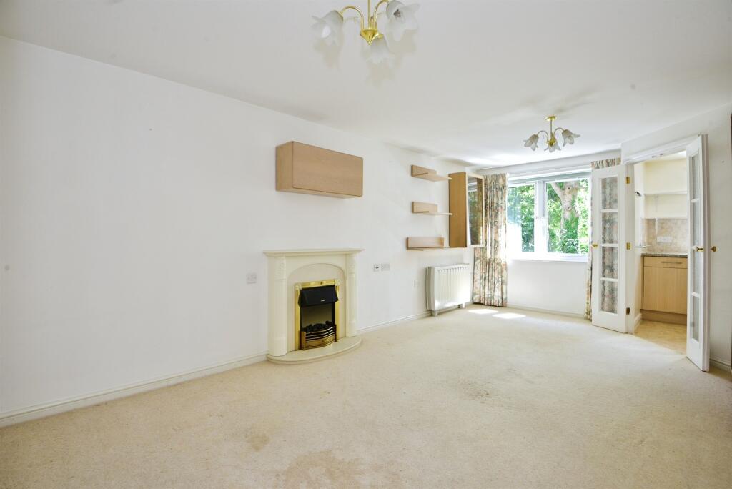 Main image of property: Hempstead Road, Watford