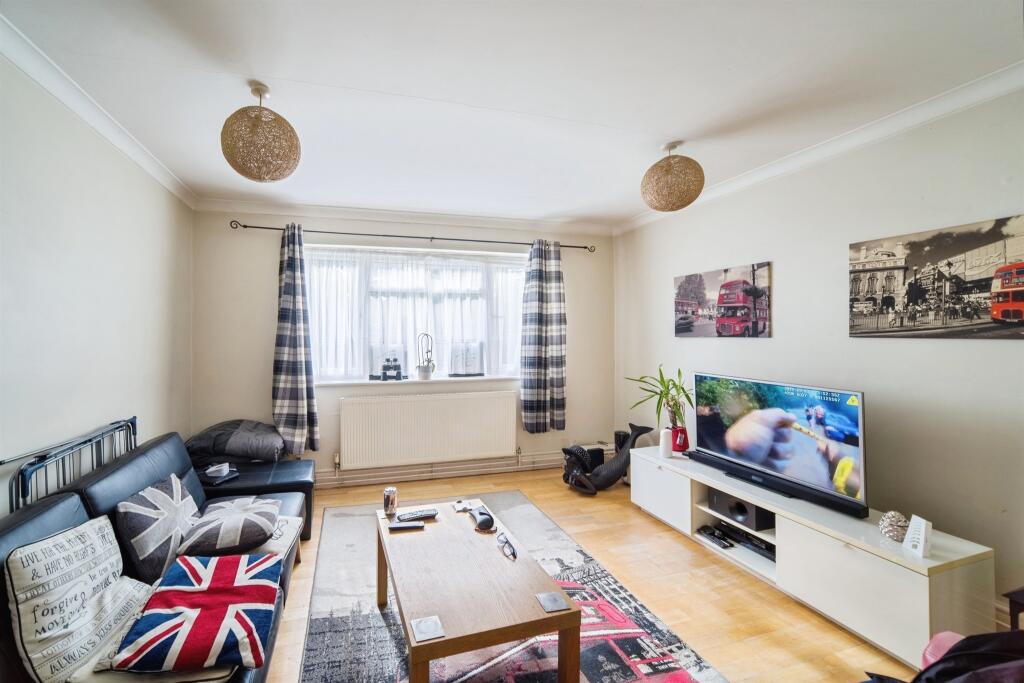 Main image of property: St. Lawrence Way, Bricket Wood, St. Albans