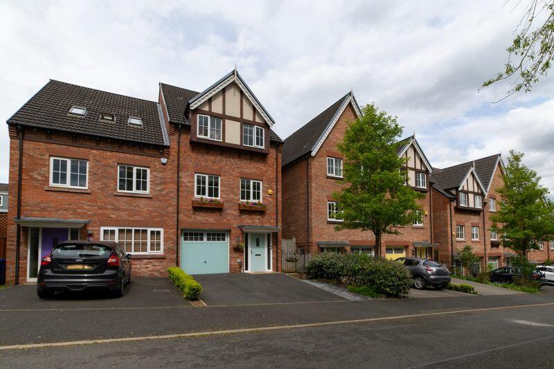 4 bedroom semidetached house for sale in Duxbury Manor Way, Chorley, PR7