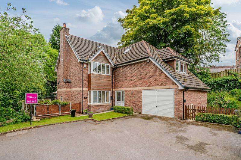 6 bedroom detached house for sale in Gregson Lane, Hoghton, PR5