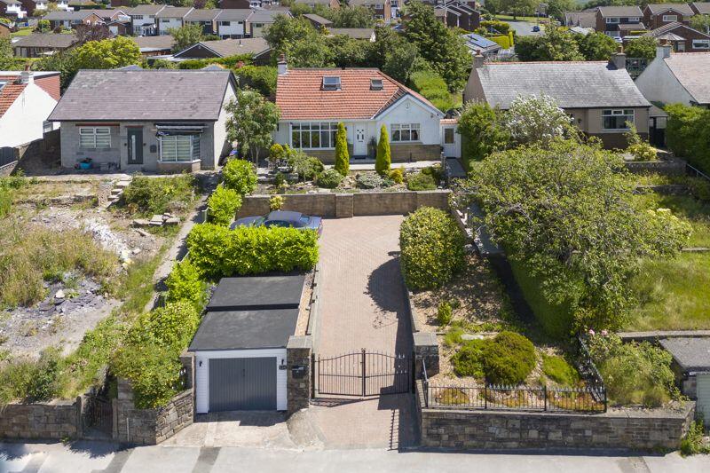 4 bedroom detached house for sale in Blackburn Road, Chorley, PR6