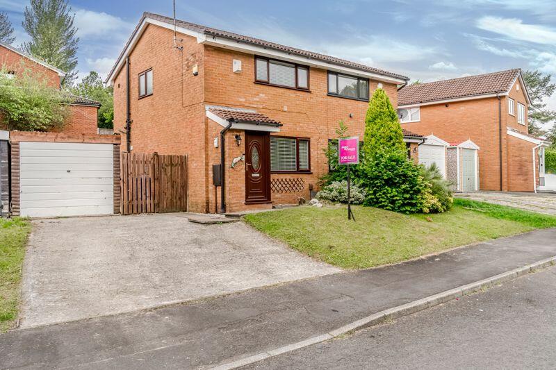 2 bedroom semidetached house for sale in Clover Field, Claytonle