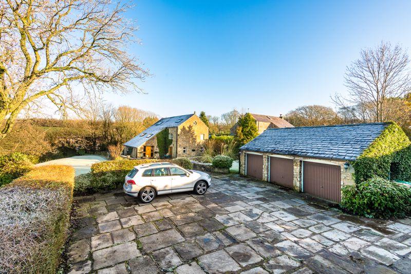 4 bedroom detached house for sale in Long Lane, Heath Charnock, PR6