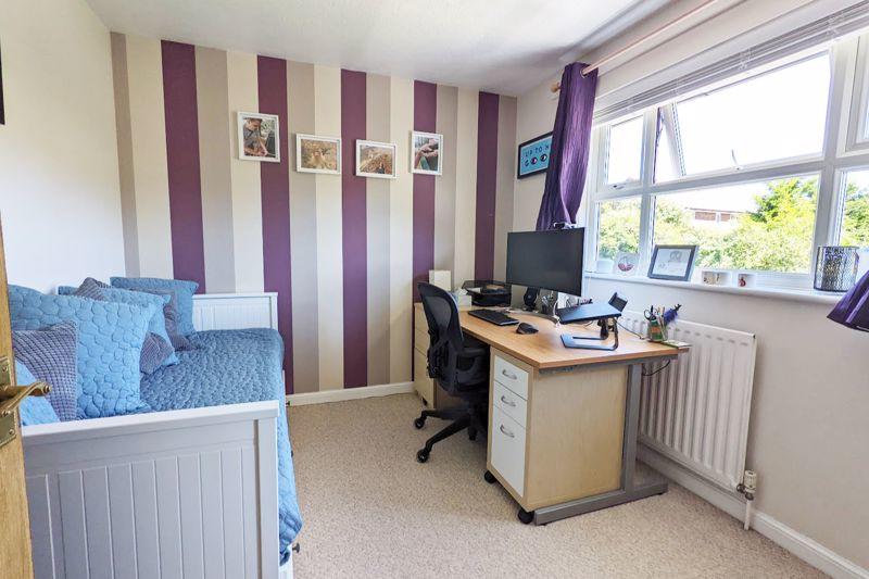 3 bedroom end of terrace house for sale in Haydock Close, Alton, GU34