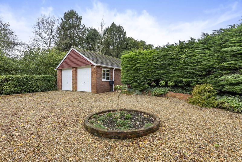 4 bedroom detached house for sale in Willis Lane, Four Marks, Alton