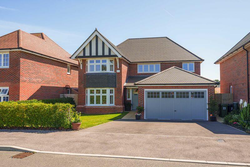 4 bedroom detached house for sale in Ernest Road, Alton, Hampshire, GU34