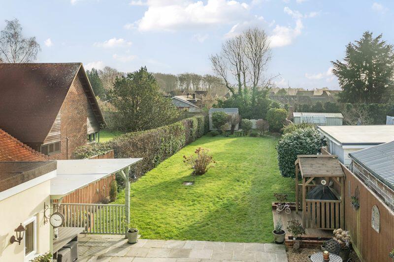 3 bedroom bungalow for sale in Four Marks, GU34