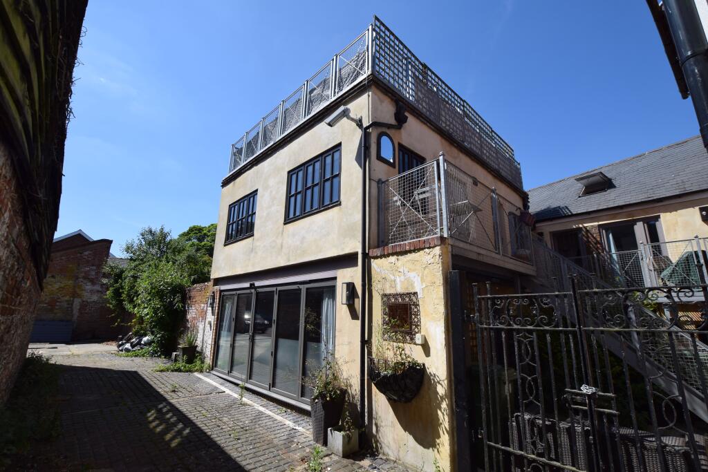 Main image of property: Lenten Street, Alton, Hampshire, GU34