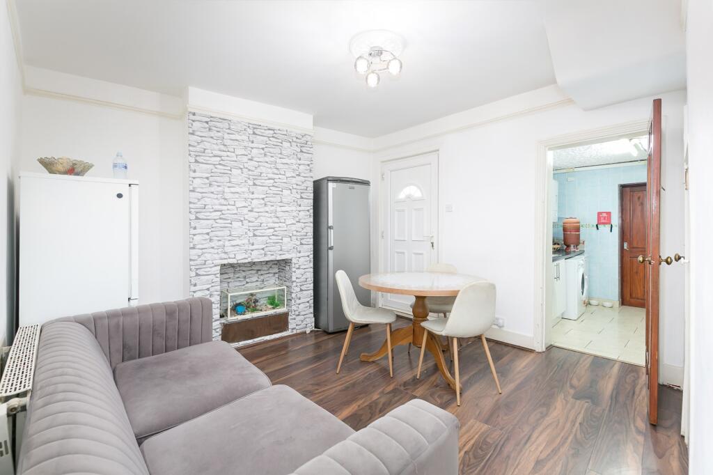 Main image of property: Bensham Lane, Thornton Heath, Croydon, CR0