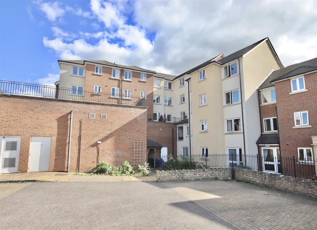 1 bedroom retirement property for sale in Castle Lodge, Gladstone Road