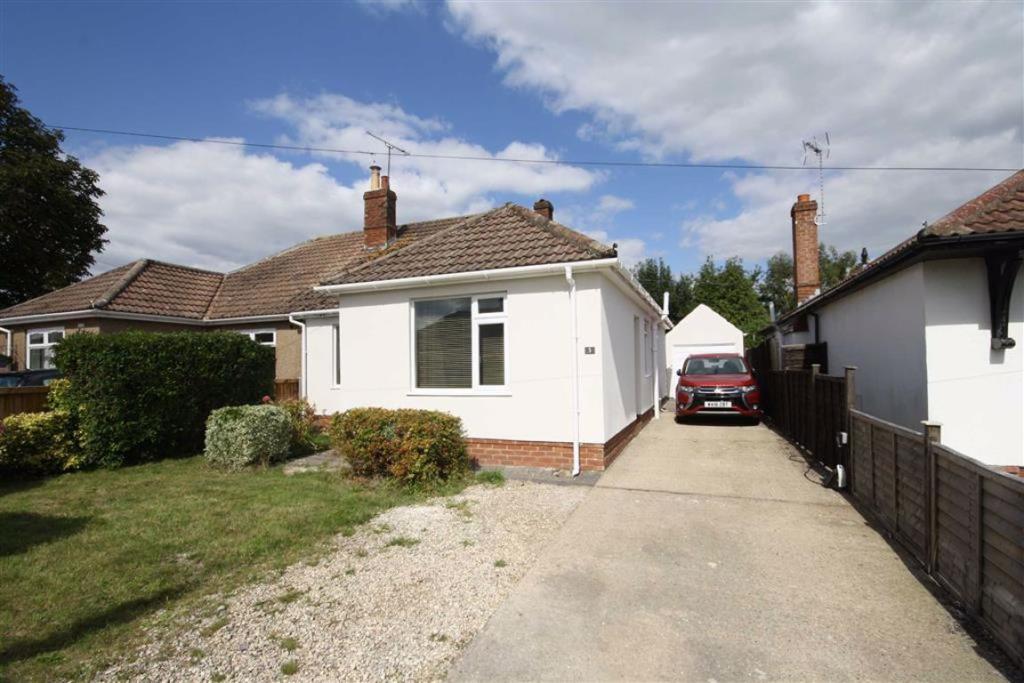 2 bedroom bungalow for sale in Burleaze, Chippenham, Wiltshire, SN15 , SN15
