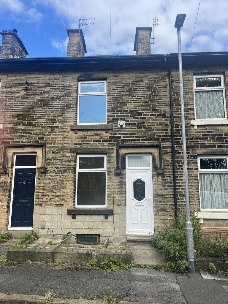 Main image of property: 65 Clifton Place, Shipley, Bradford, BD18 2AB
