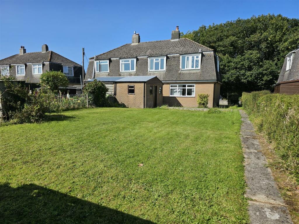 3 bedroom semidetached house for sale in Church Road, Ladycross