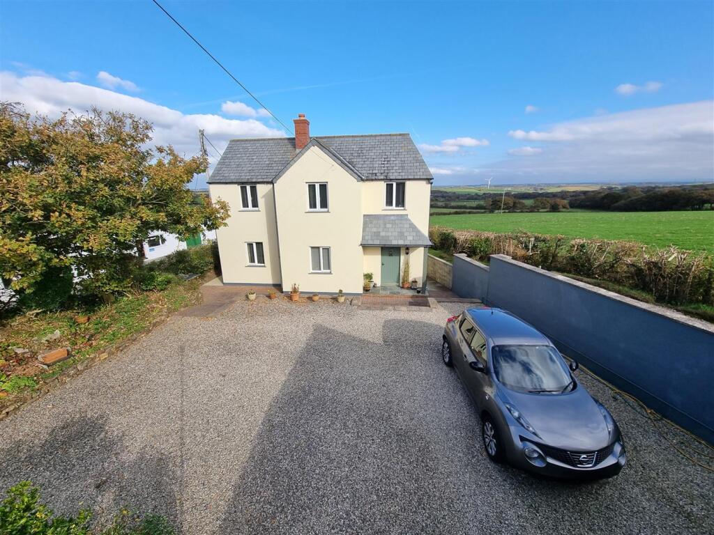 Main image of property: Whitstone, Holsworthy