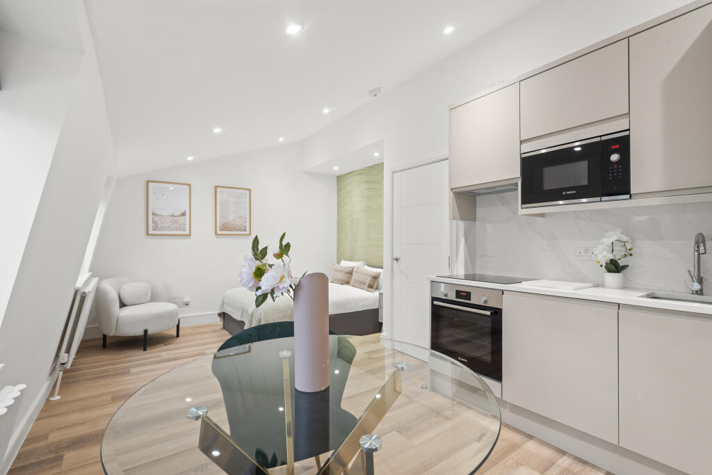 Main image of property: 200 Sussex Gardens, W2 3UA