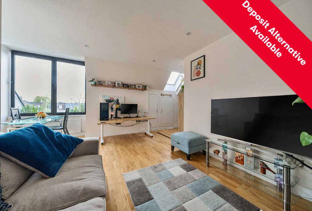 Main image of property: 15 -19 Albert Road, Horley, Surrey, RH6