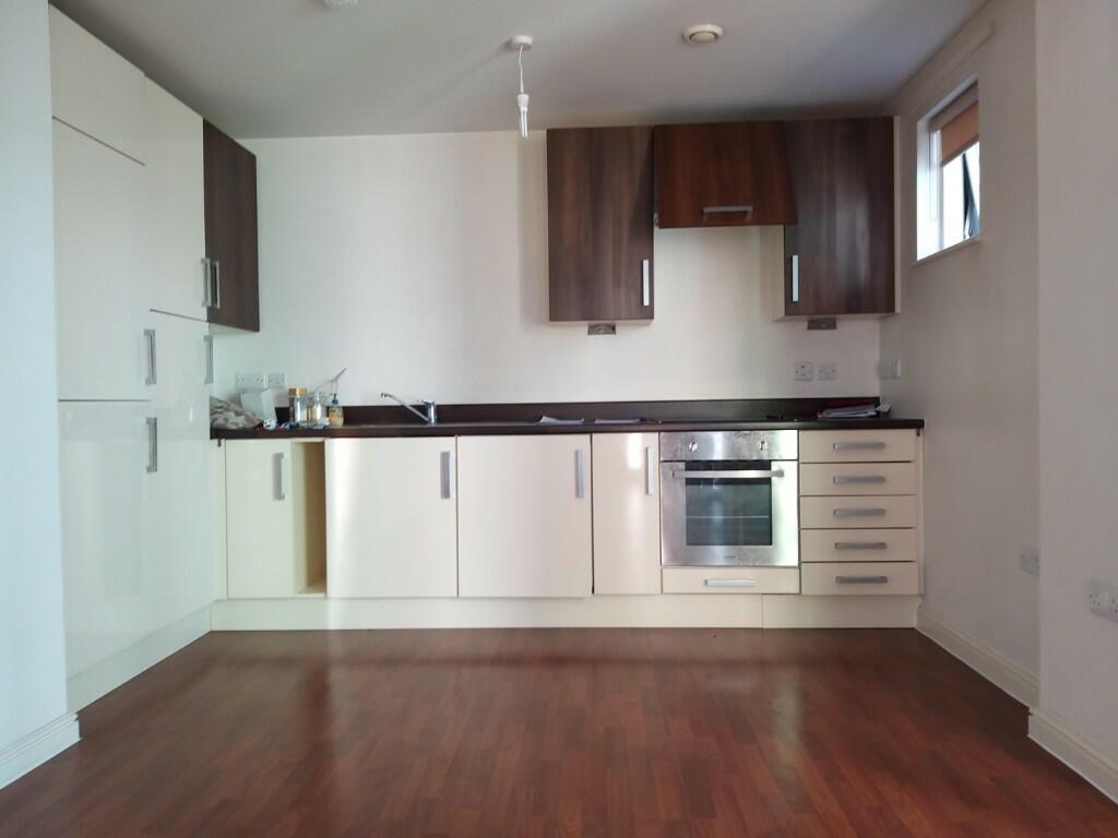 Main image of property: Flat 40 Skyline Place, Oxford Road, Luton, Bedfordshire, LU1