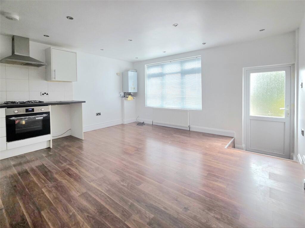 Main image of property: Broadway, Bexleyheath, DA6