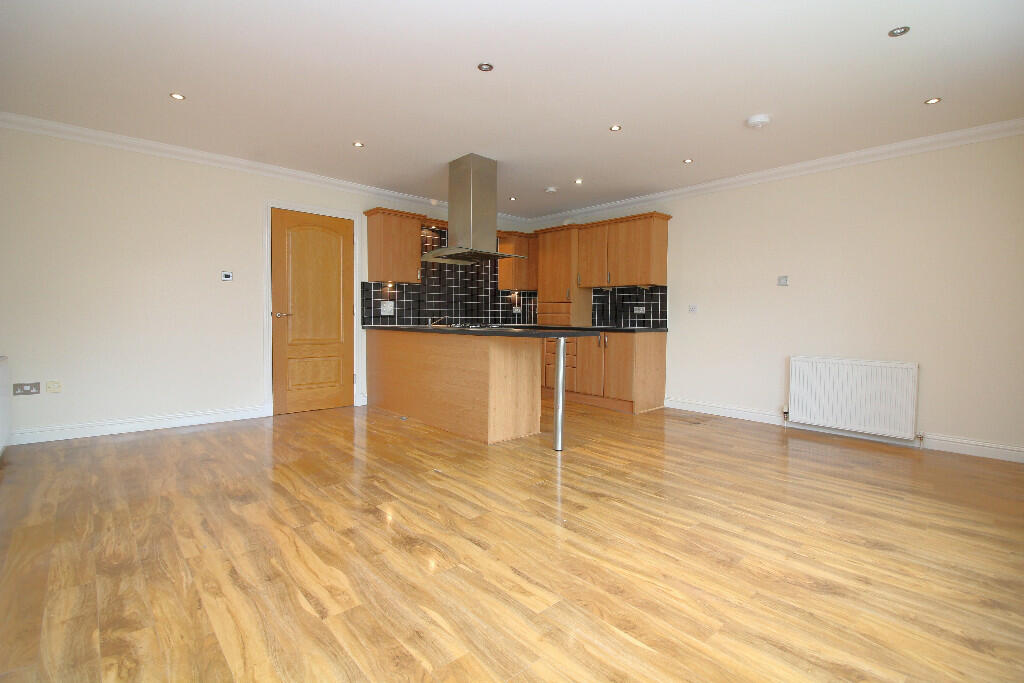 2 bedroom apartment for rent in London Road, Kilmarnock, KA3