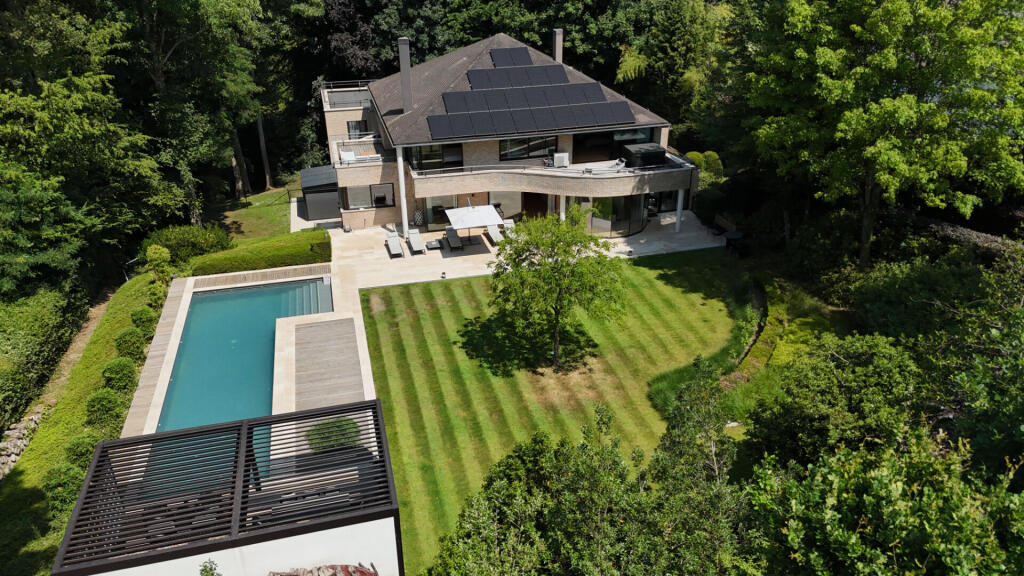 Main image of property: Flemish Brabant, Halle-Vilvoorde, St-Genesius-Rode
