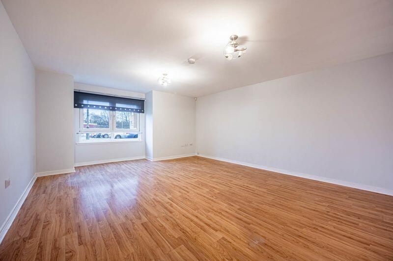 Flat to rent on Silverbanks Court, Cambuslang