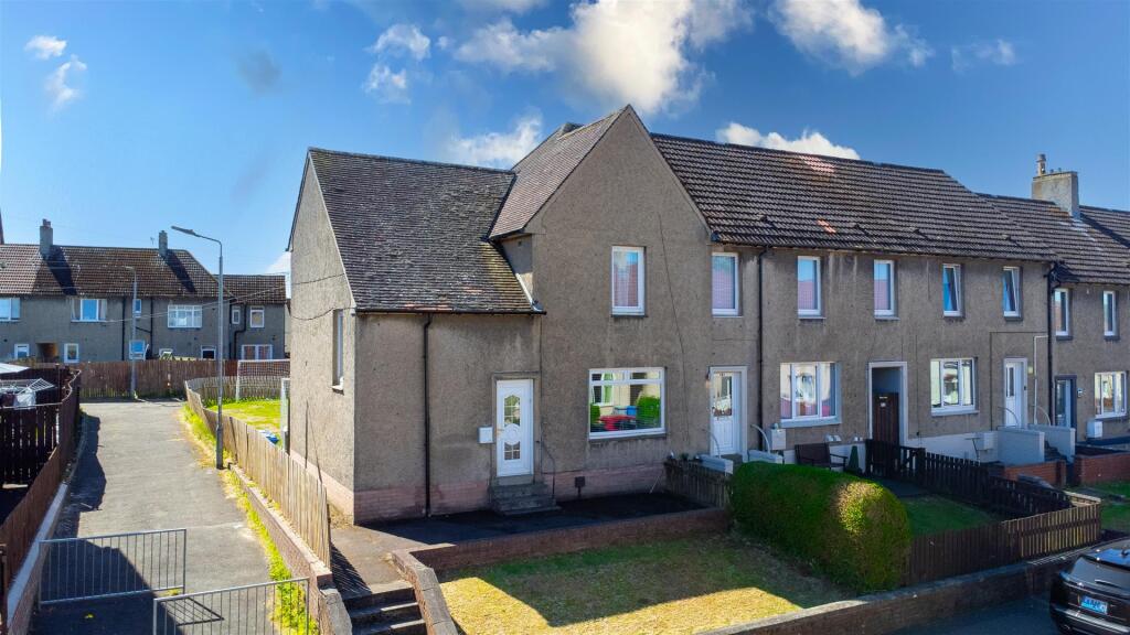 3 bedroom end of terrace house