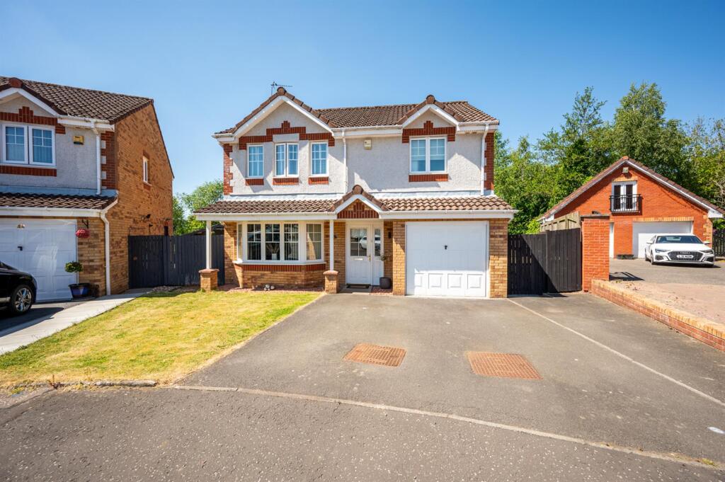 4 bedroom detached house
