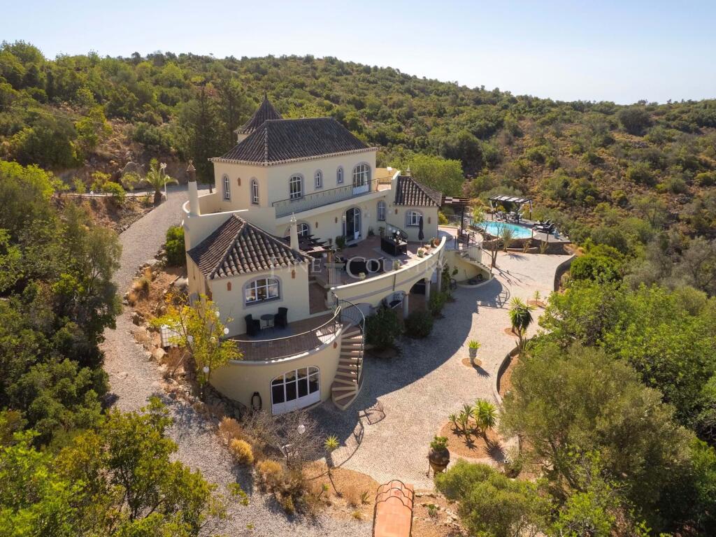 Main image of property: Algarve, Santa Catarina da Fonte do Bispo